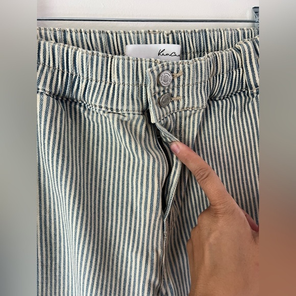 Kancan High Rise Blue & White Railroad Striped Stretch Tapered Mom Jeans Size 26 - Picture 3 of 9